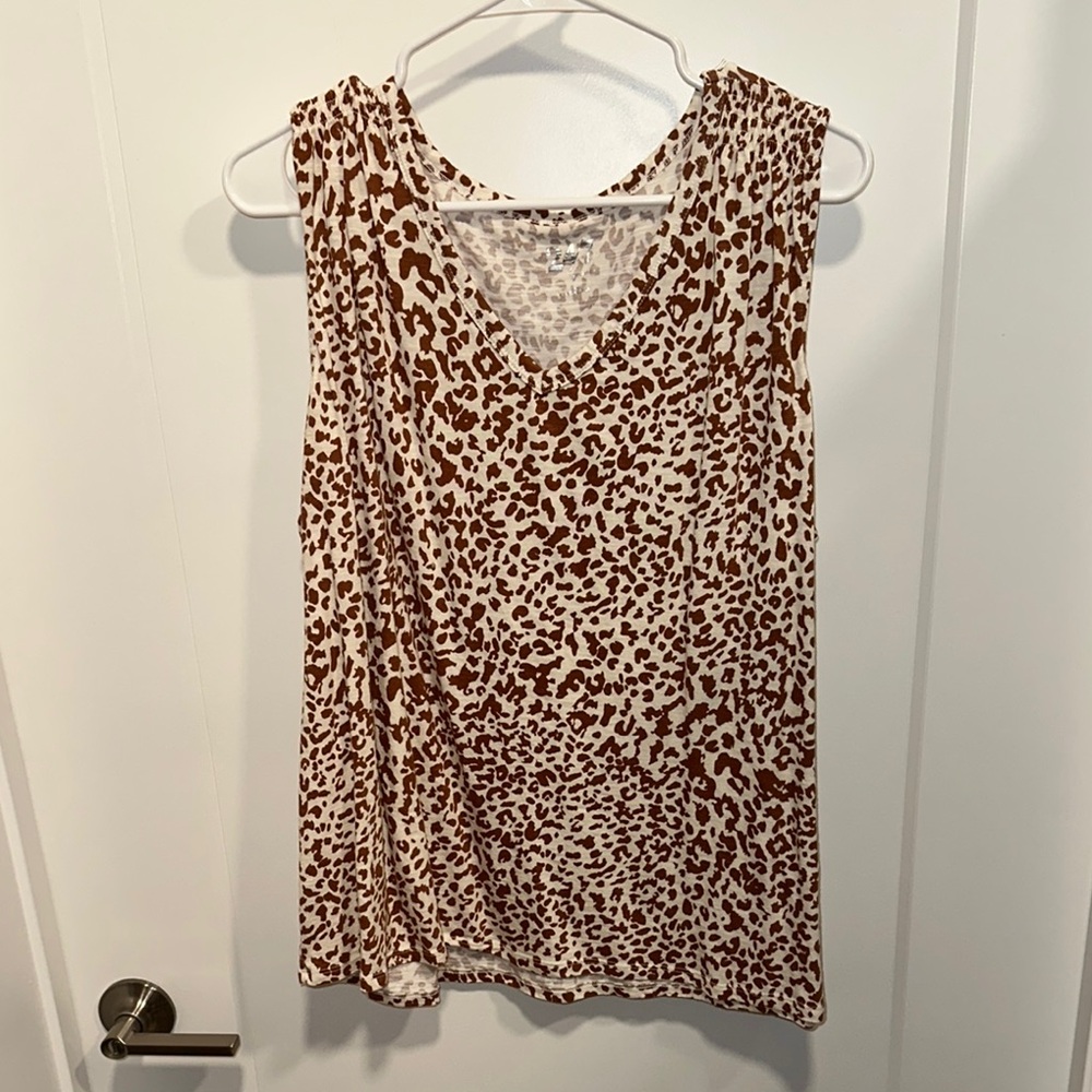 Leopard Print Sleeveless Top